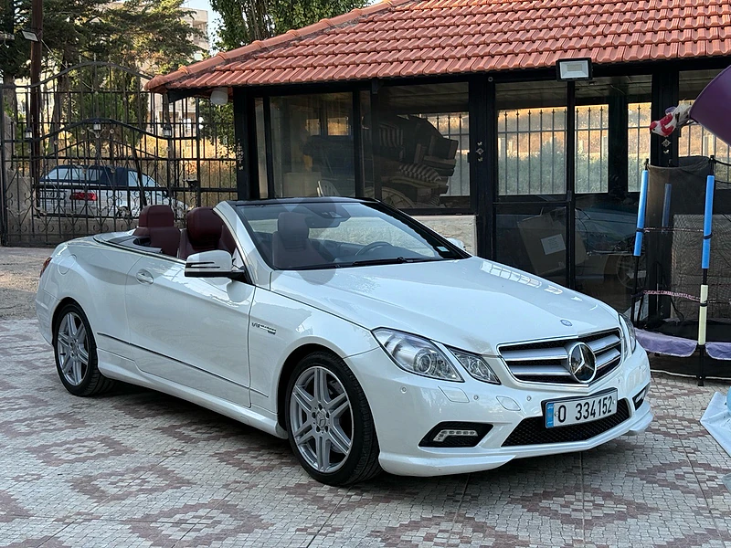 Mercedes-Benz E-Class 2010 (500 v8) super clean car like new