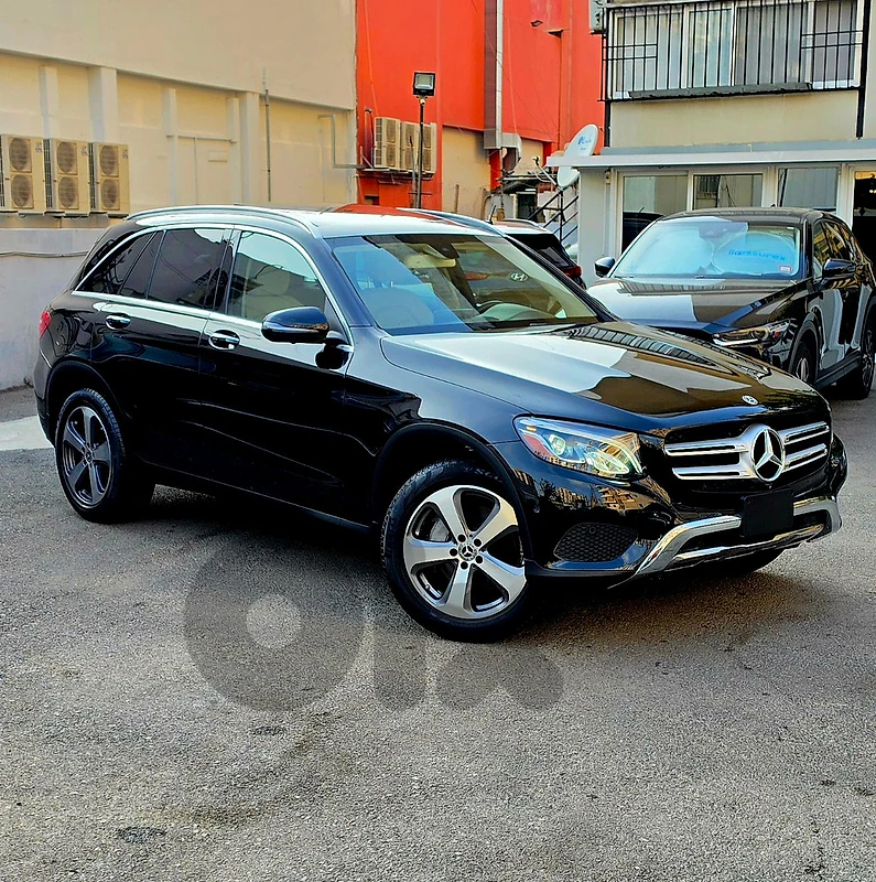 MERCEDES-BENZ GLC 300 4MATIC LAUNCH EDITION 2019 LOW MILEAGE MINT