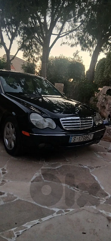 Mercedes-Benz 240/260/280 2001 2001 Mercedes-Benz 240/260/280 2001 2001