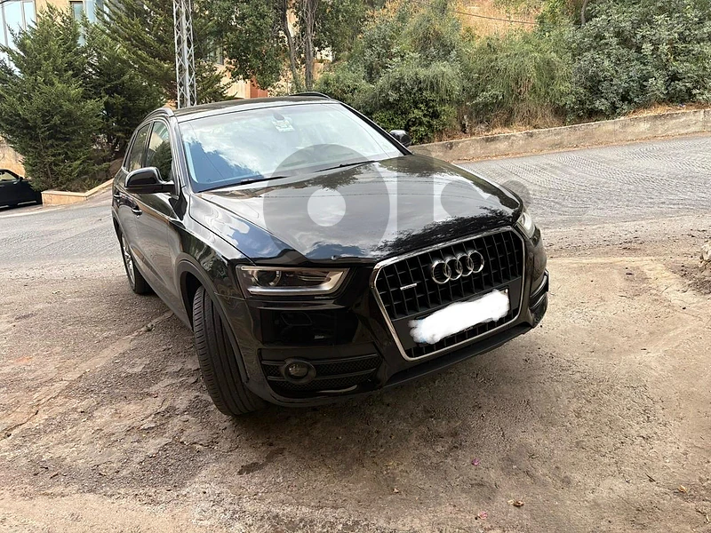 Audi Q3 2014 S-Line Quattro 1 Owner and No accidents