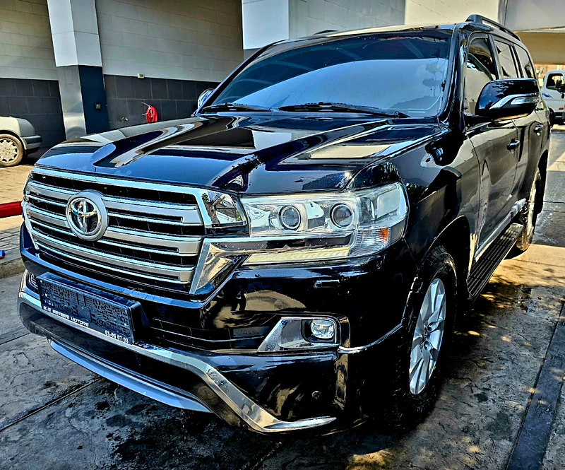 Land Cruiser GXR v6 2017 BUMC 80000km file bel cherke