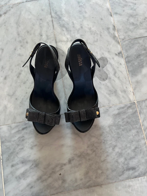 black escarpin melissa