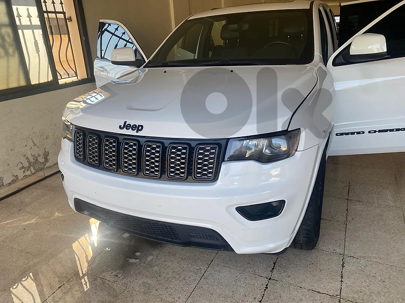 Jeep Grand Cherokee altitude 2018