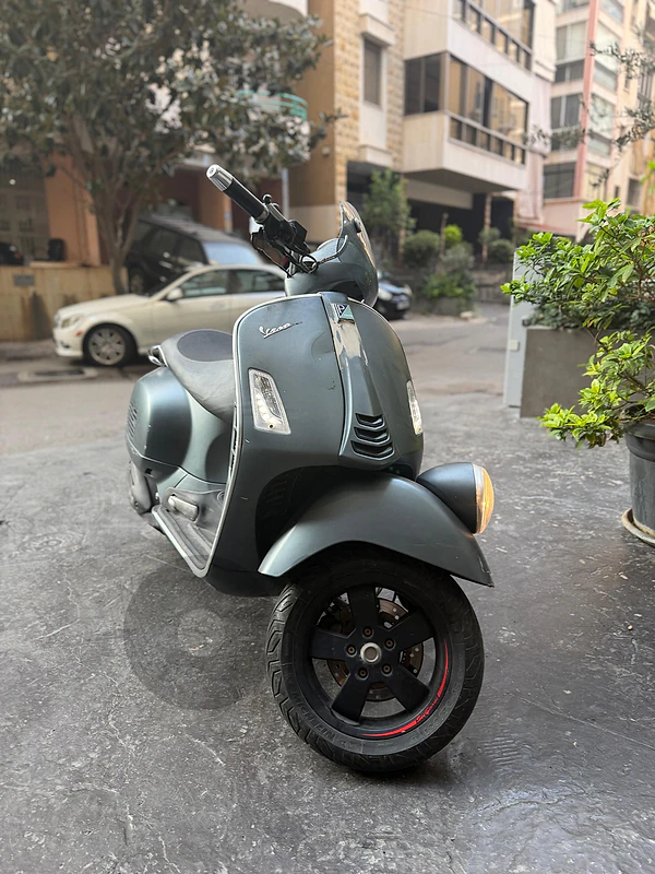 Vespa SEI GIORNI second edition