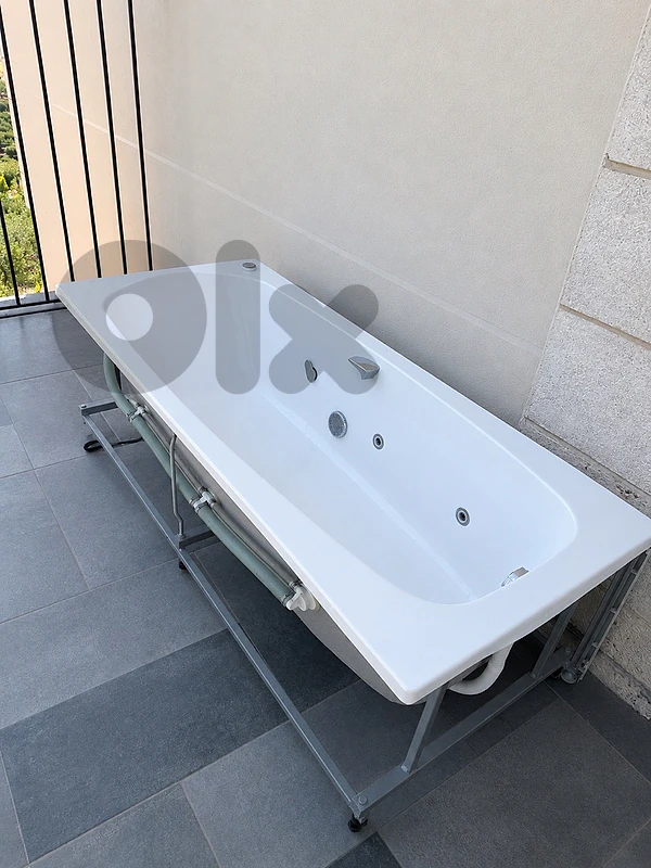 Hot Tub Jaccuzi - جاكوزي
