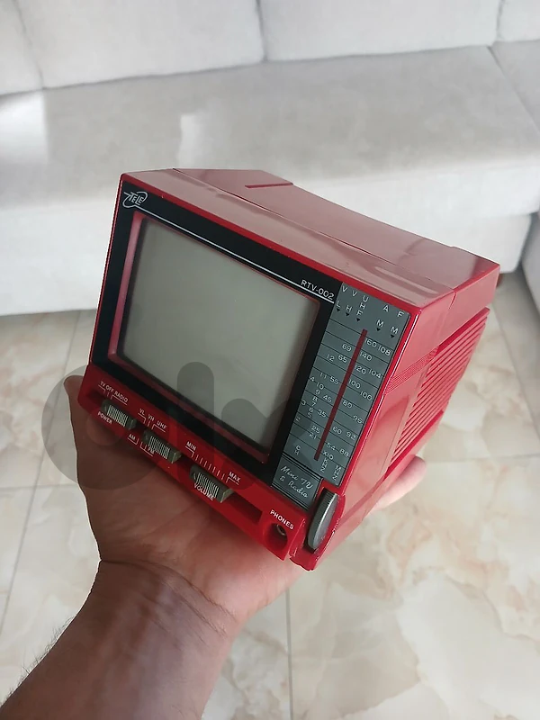 Rare antique mini tv and radio
vintage since 1980 راديو + تلفاز