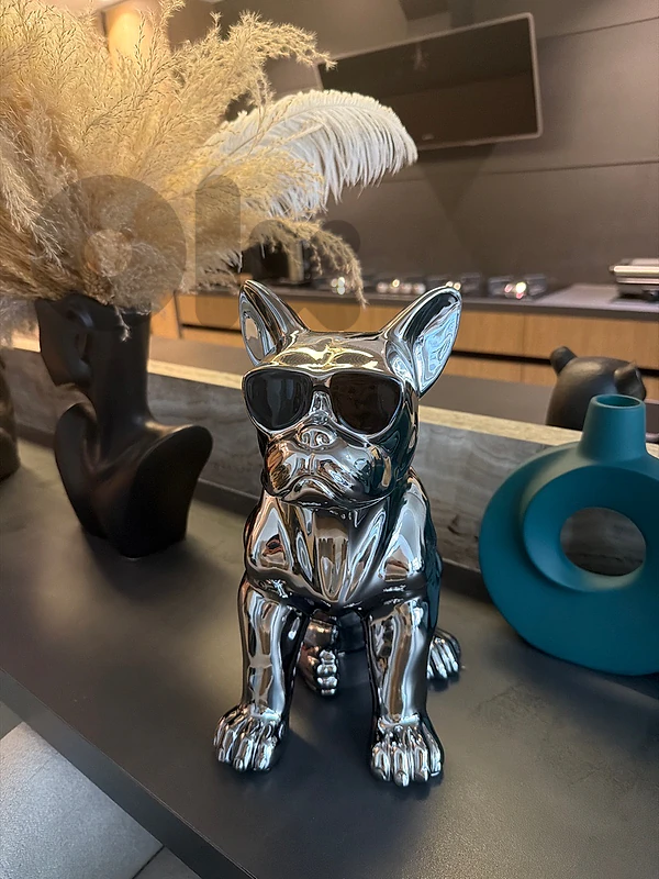 Bulldog decoration