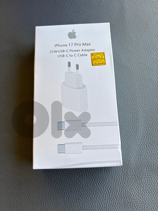NEW Iphone 17 Pro charger.