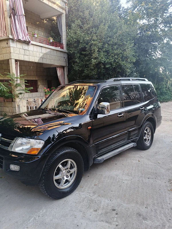 Mitsubishi Pajero 2001