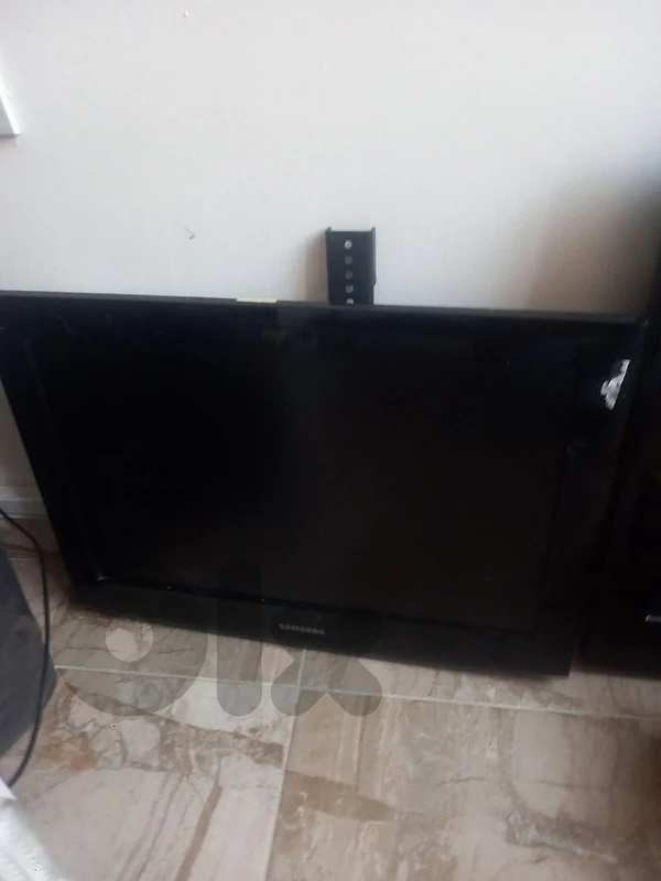Samsung 22" LCD TV – HDMI – Good Condition