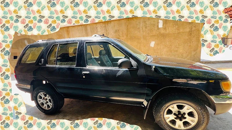 نيسان باثفايندر 1999 ١٩٩٩