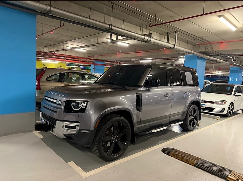Land Rover Defender 2020 110S P300 Company Paint Super Clean