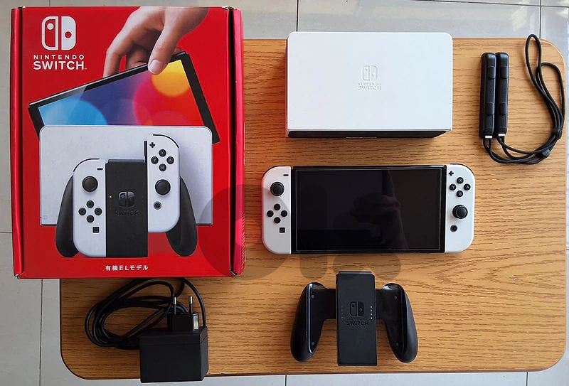 Modded Nintendo Switch OLED (معدّلة)