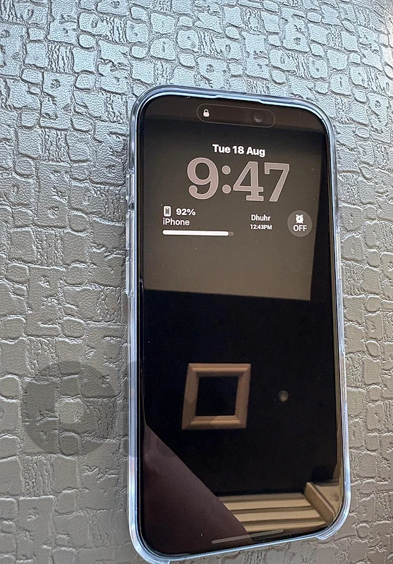 iphone 17 like new