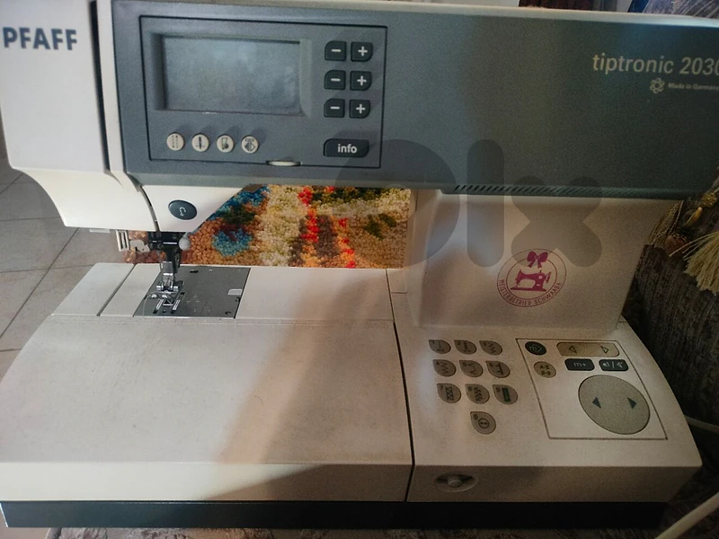 مكنة خياطة pfaff tiptronic