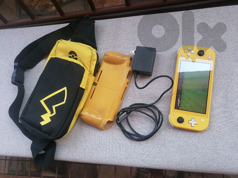 Nintendo Switch Lite Yellow with 128GB SD Card