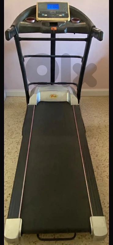 treadmill   (used like new)