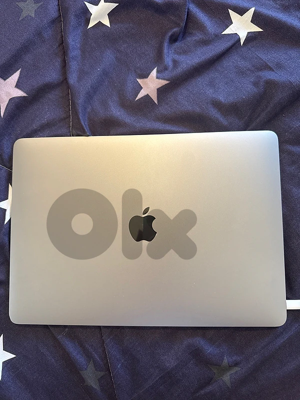 MacBook Air M1 2020 - Used in mint condition