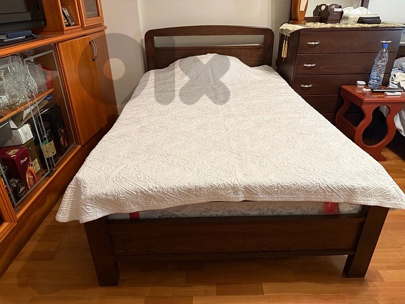 2 wooden bed frame ( high quality )