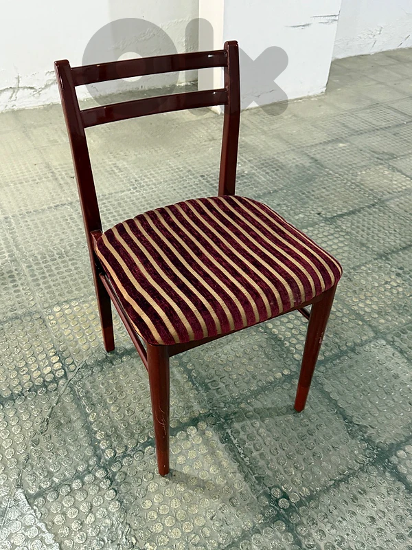 Table and 5 pcs wooden dining chairs