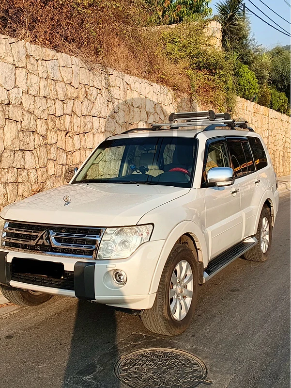 ميتسوبيشي باجيرو 2011 gls