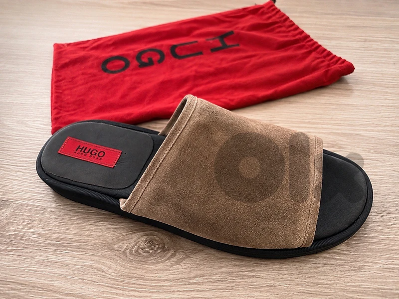 hugo men slipper size 44 ( also fits 43)