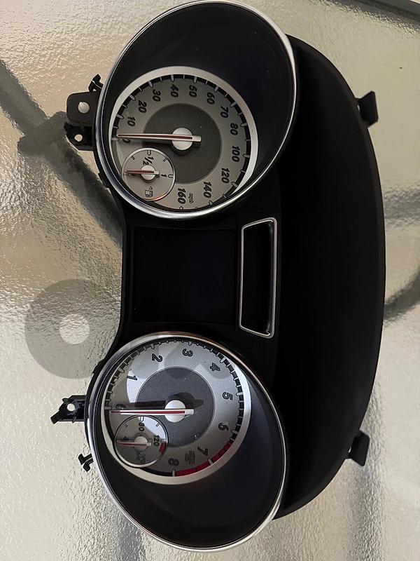 Mercedes Benz CLA Dashboard Odometer