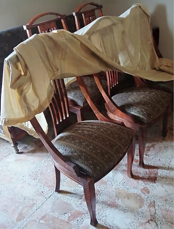 chairs & chandelier