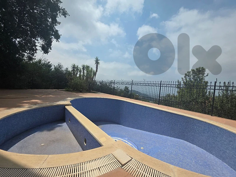 Villa in Qornet El Hamra with Panoramic Sea and Mountain View + Pool