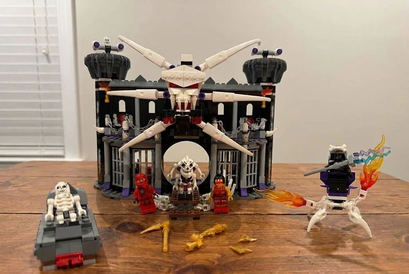 Lego Ninjago garmadons dark fortress