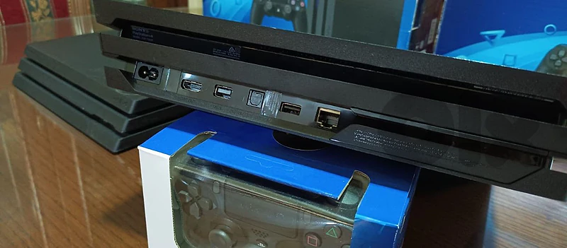 🔥 فرصة مميزة لعشاق الألعاب 🔥

🎮 PlayStation 4 Pro معدل