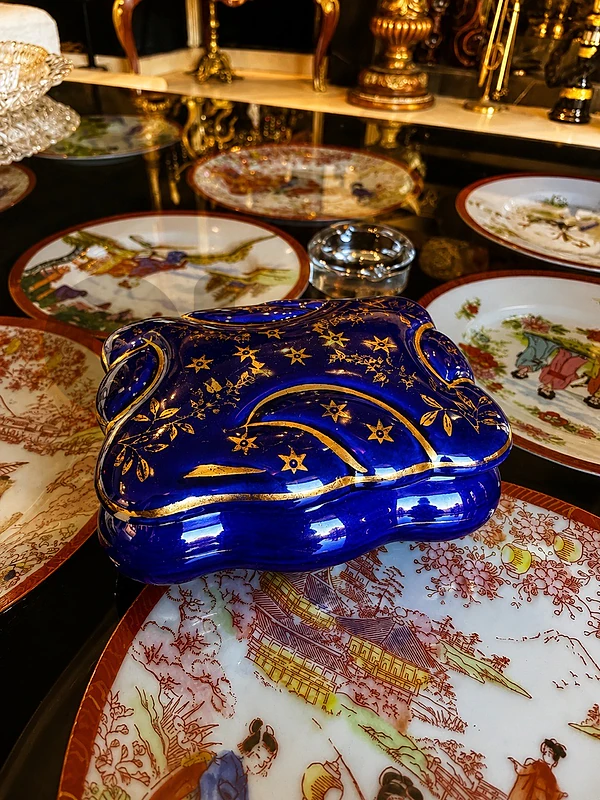 علبة بورسلان أوروبية فاخرة Vintage باللون الأزرق الكوبالت