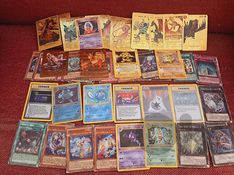 Old Cards Collection 43 cards pokemon & yugioh