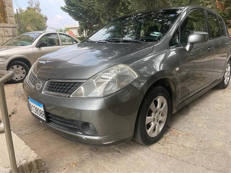 Nissan tiida 2006