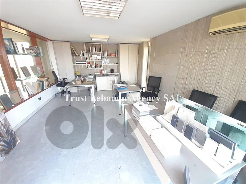 Office with Terrace in Mkalles مكتب في المكلس موقع مميز FOR RENT