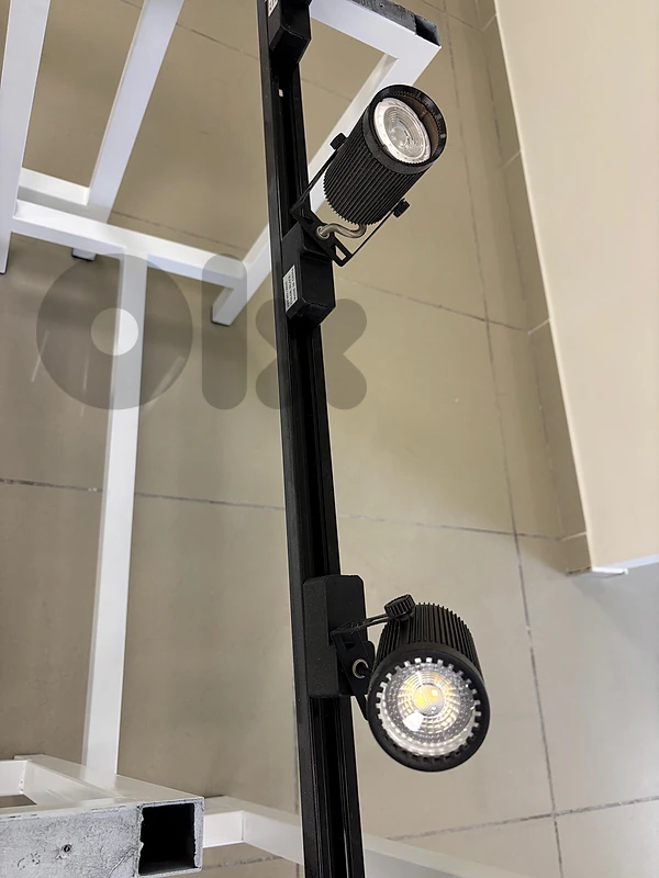 Black LED Track Lighting Rail – 5 Adjustable Spotlights