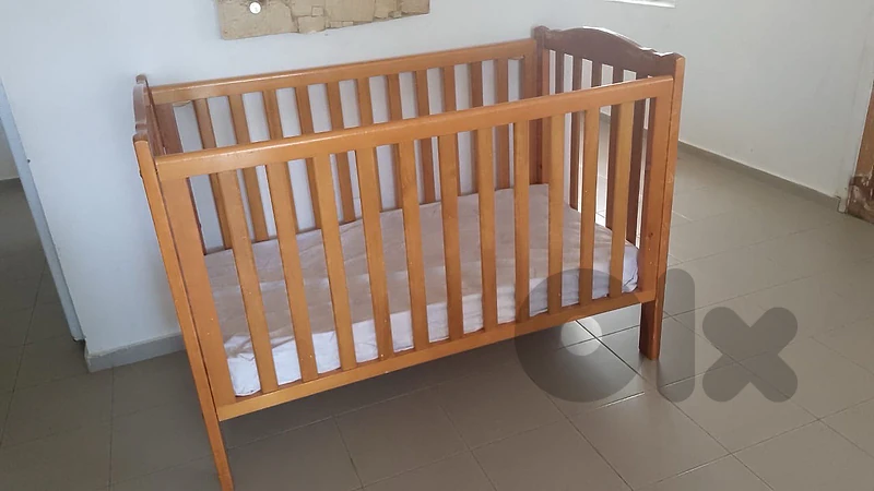 baby bed with mattress FAP very good condition