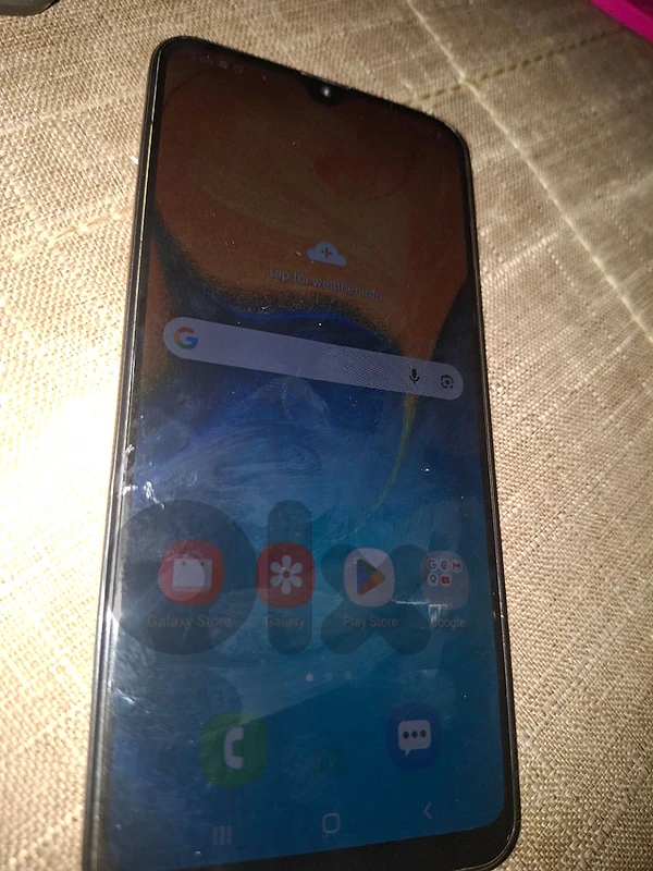 تليفون سامسونغ  a20 ١ نوكيا و١ panasonic بدون بطاريه