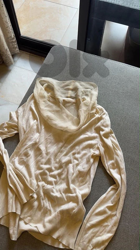 Authentic Bally black&beige knit top