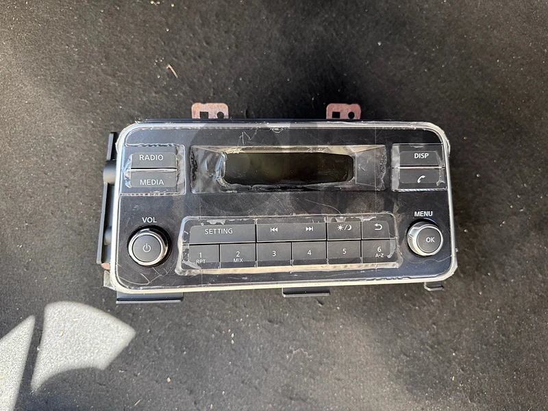 Original Nissan OEM Radio / Stereo – Factory Head Unit