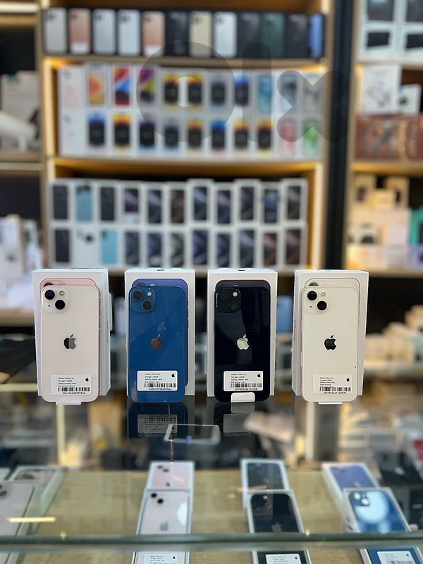 Iphone 13 - 128GB & 256GB . super clean