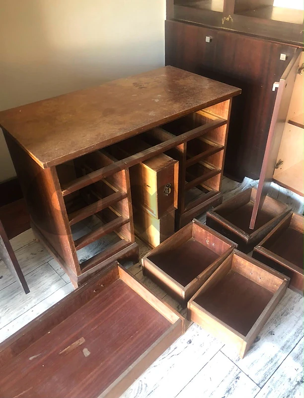 dresser antique