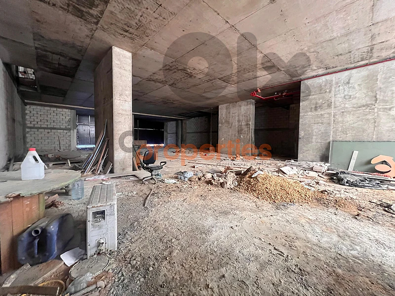 Shop For Sale in Hamra Prime Locationمحل للبيع في الحمرا CPBMKH69