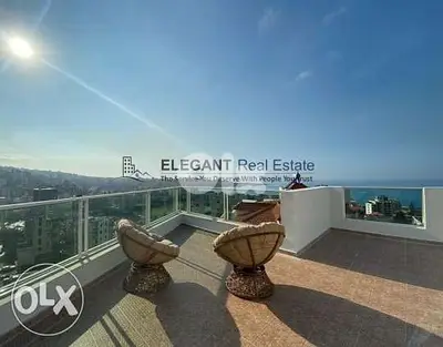 Stunning Duplex With An Uncredible Seaview!