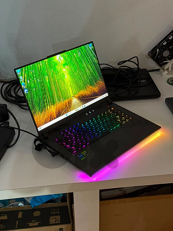 Asus Rog Strix G16 / Core i9 - 13980HX / RTX 4070 / Used Like New