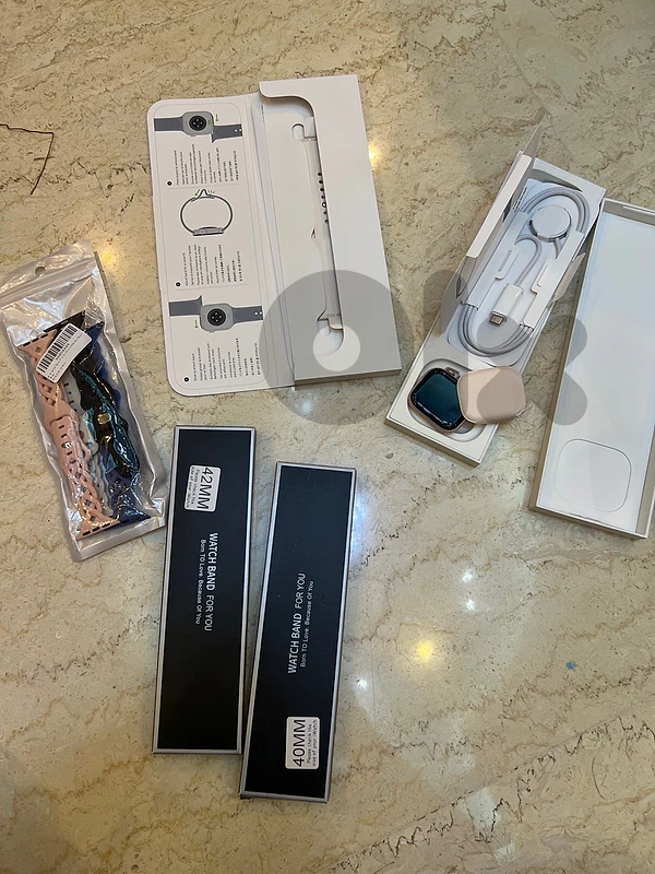 Apple Watch series 10 + Accessories