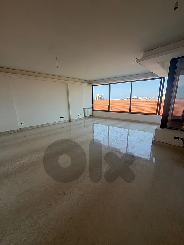 Apartment For Rent In Hamra|Seaview