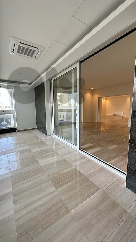 Spacious apartment in Achrafieh for rent/شقة واسعة في الأشرفية للايجار