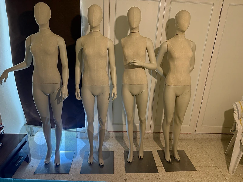 4 Female Display Mannequins with Stands – مانيكان نسائي