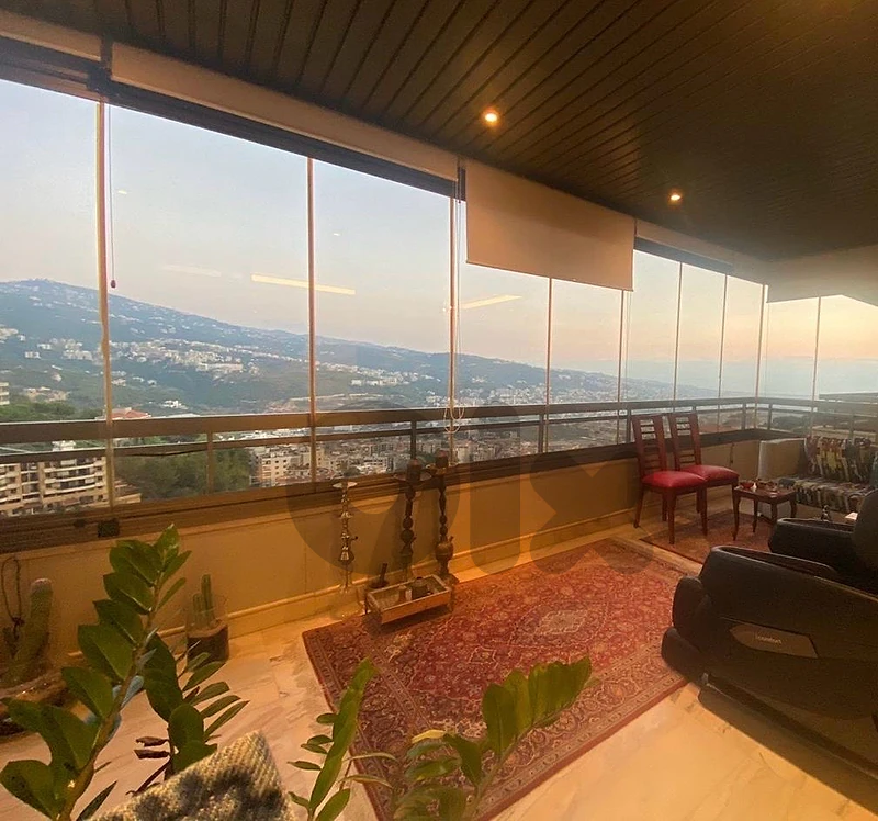 Apartment for sale 375 sqm in Baabda